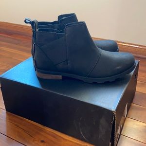 Sorel Emelie Chelsea Boot NWT size 10.5